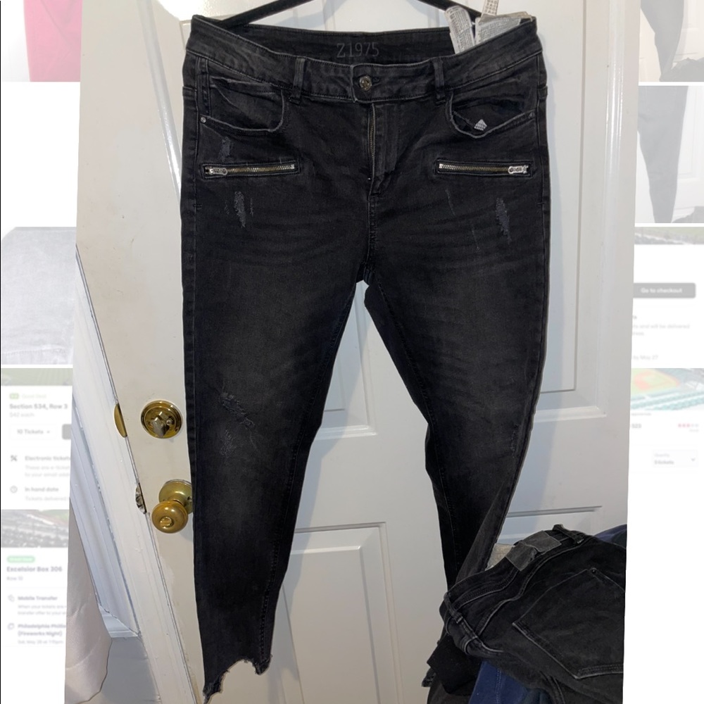 Lightly worn very flattering - no longer fit me